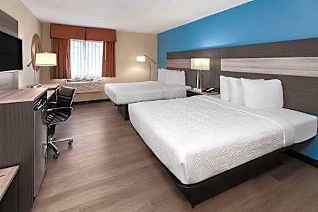 2 Queen Beds Mobility Accessible Room Roll-in Shower Non-Smoking