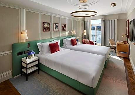 Deluxe Lake View Room
