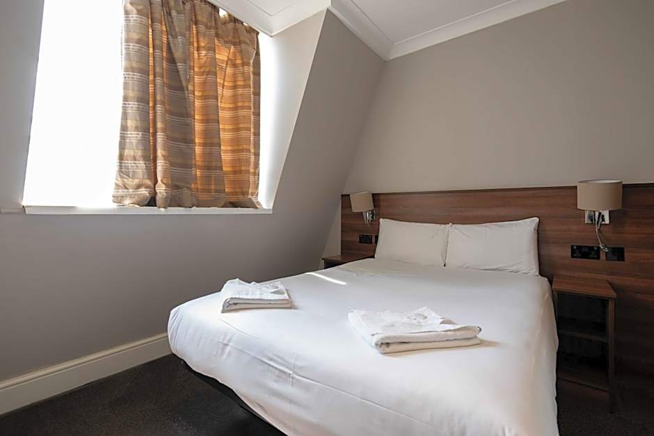 Ascot Hyde Park Hotel