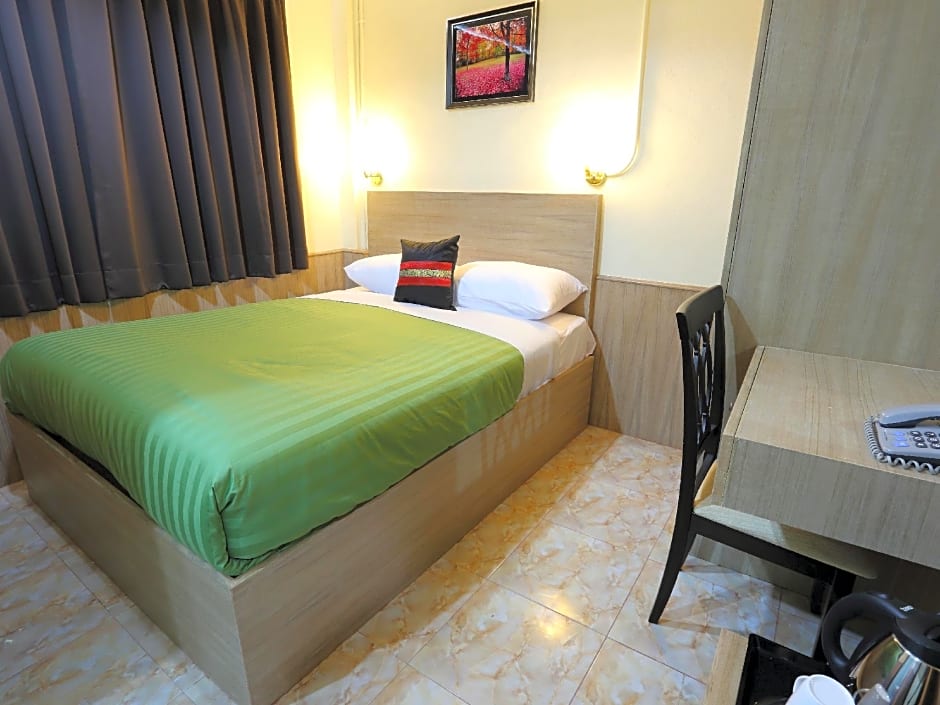 Sukhumvit 20 Guest House