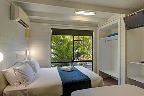 Standard Studio Cabin