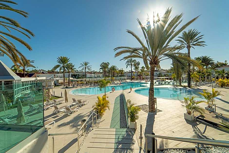 Hotel LIVVO Dunagolf Suites