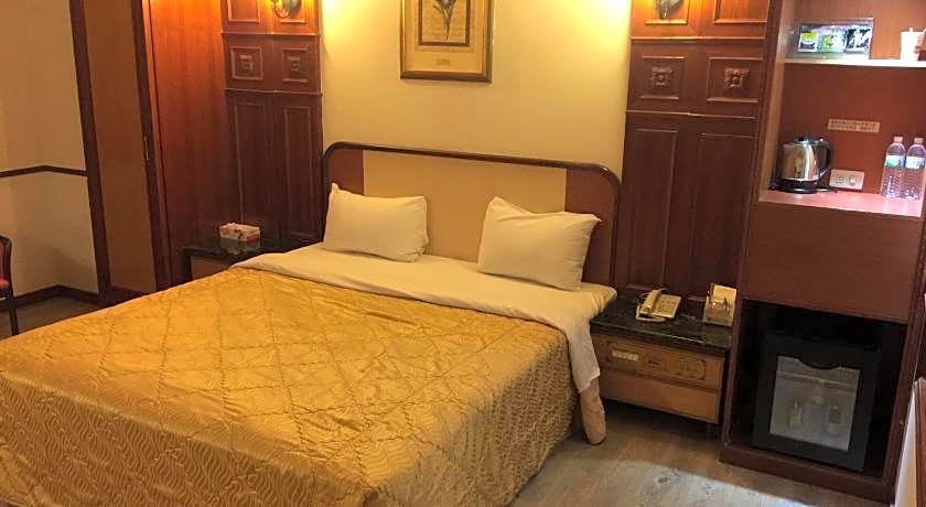 Changsing Business Motel