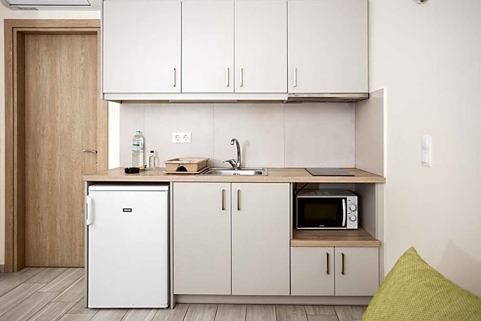 Ilian Beach & Apartments