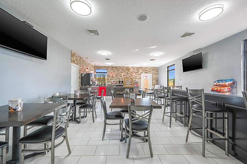 Econo Lodge Columbus near Airport