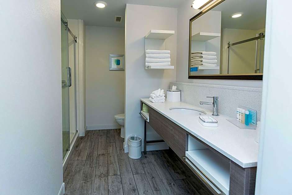 Hampton Inn By Hilton & Suites Syracuse North Airport Area