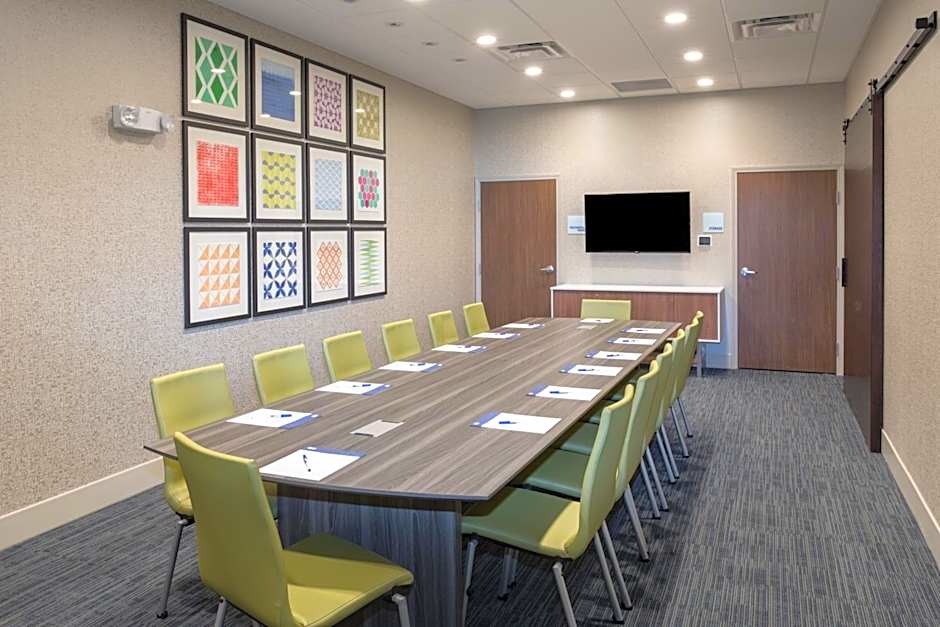 Holiday Inn Express and Suites Sioux City North-Event Center By IHG