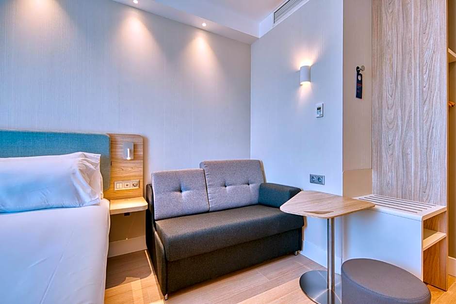 Holiday Inn Express Madrid Airport By IHG