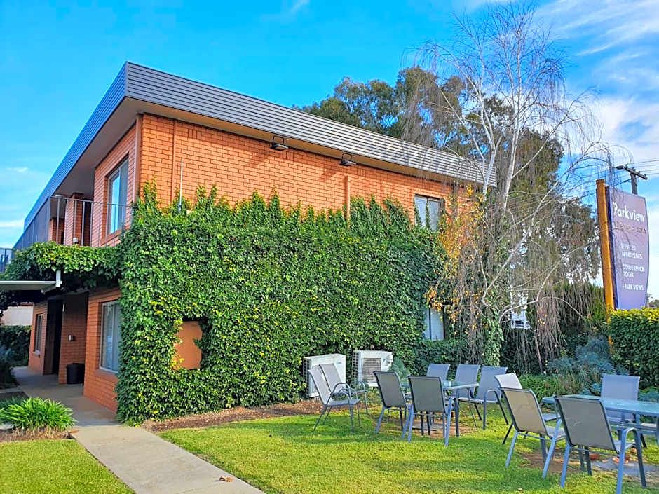 Parkview Motor Inn and Apartments