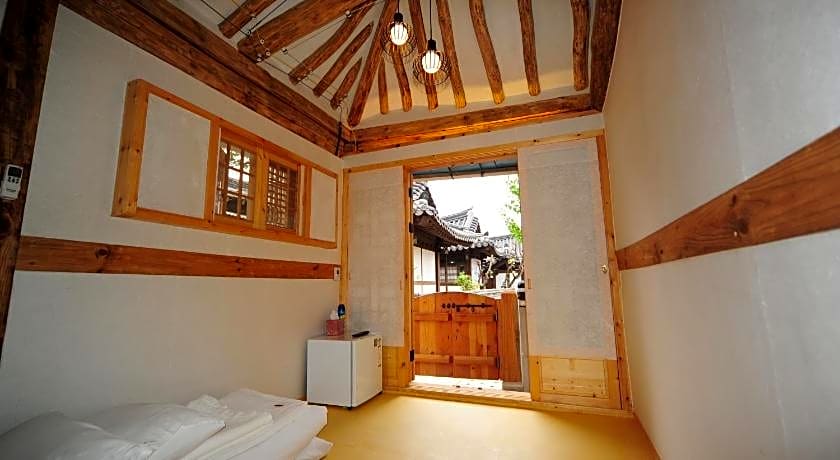 Gaeunchae Hanok Guesthouse Jeonju