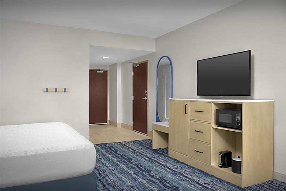 Hampton Inn & Suites Ocean City Bayfront-Convention Center