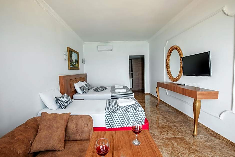 Kristal Beach Hotel