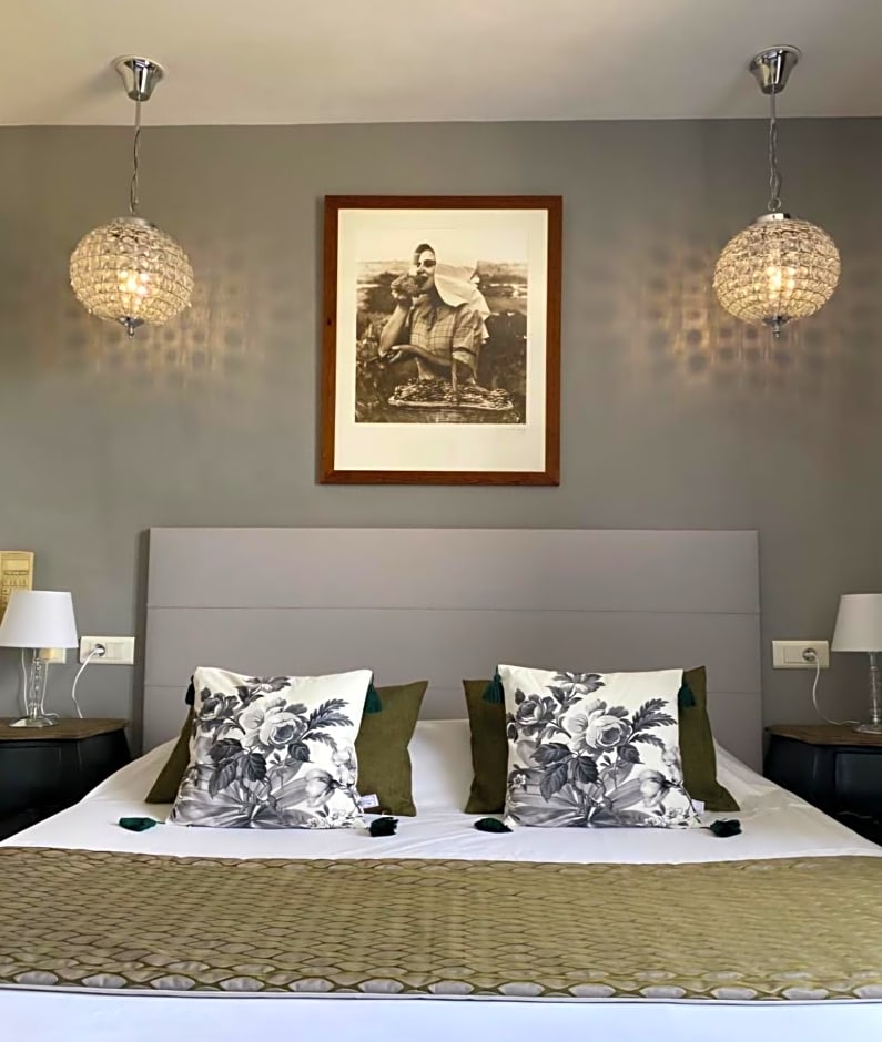 Brit Hotel Acacias
