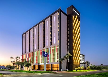 DoubleTree by Hilton Laredo