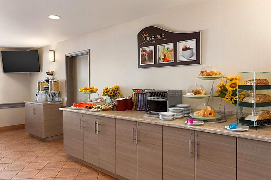 Days Inn by Wyndham Ottawa Airport