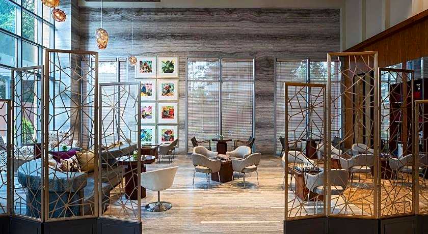 Renaissance by Marriott Bengaluru Race Course Hotel