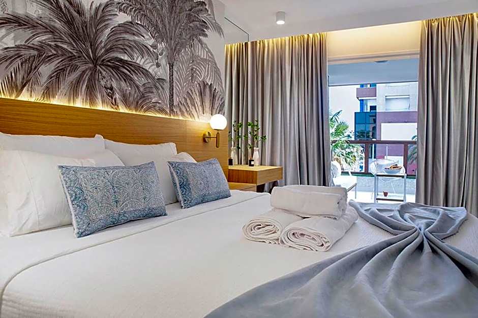 TMS Andorra Luxury ApartHotel, Las Americas, Pool&Beach