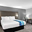 La Quinta Inn & Suites by Wyndham Indianapolis Airport Executive