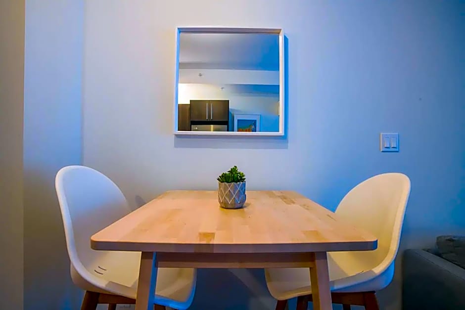 Rozenhaus Montreal Hotel