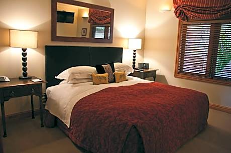 Pheasant Three-Bedroom Cottage