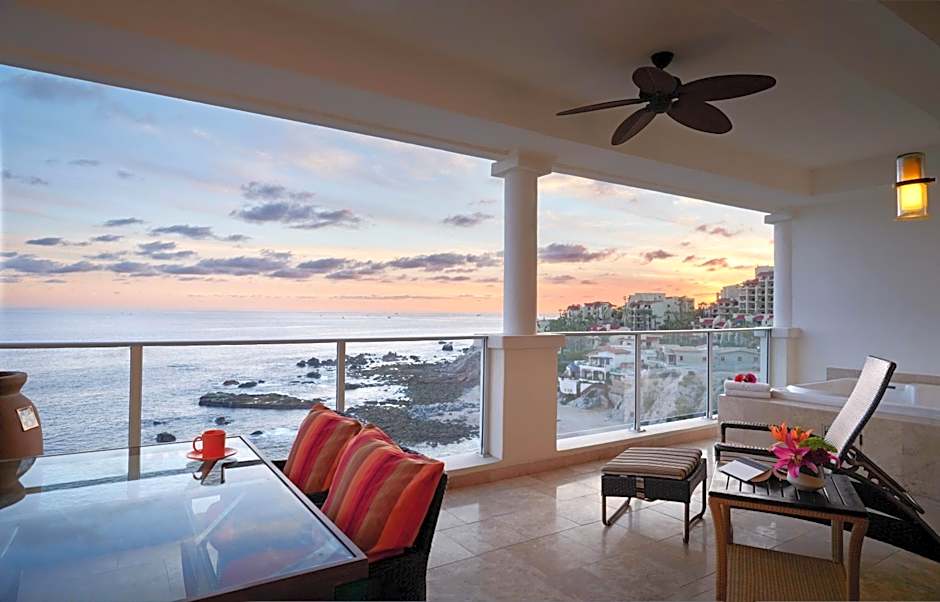 Sirena del Mar by Vacation Club Rentals