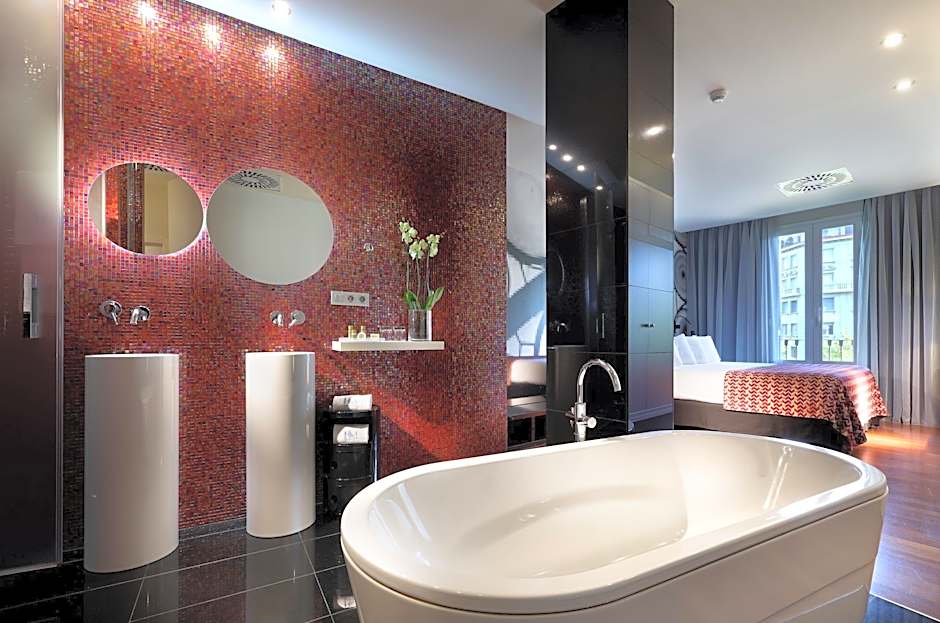 Paseo de Gracia Hotel, Sonder