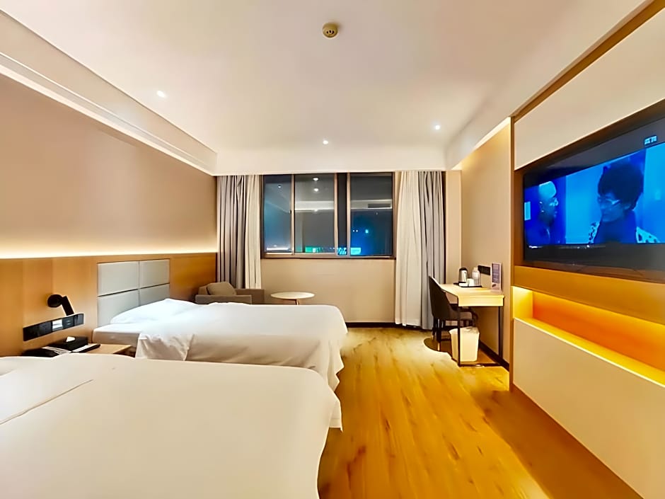 GreenTree Inn Heze Railway Station Hotel