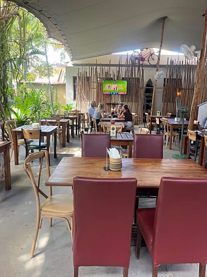 27 Cafe Zanzibar Airport Hotel