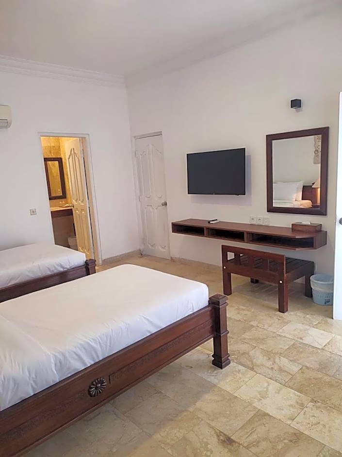 Sari Bunga Hotel - Legian, walking distance to Legian Beach