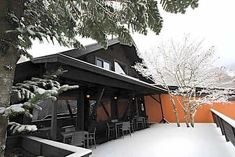 UNITE ZAO JONIDA RESORT