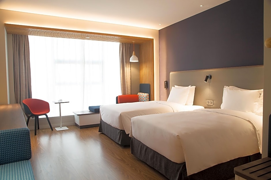 Holiday Inn Express Taian City Center By IHG