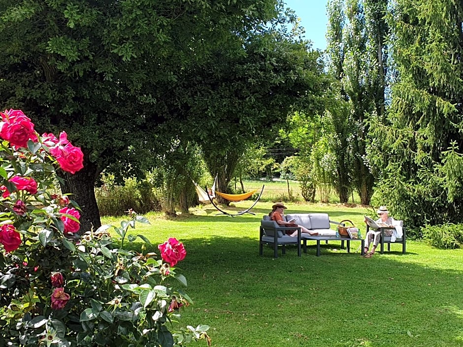 Chambres et Table d'hôtes "La Pastorale Gourmande" FR - NE - EN - DE - IT