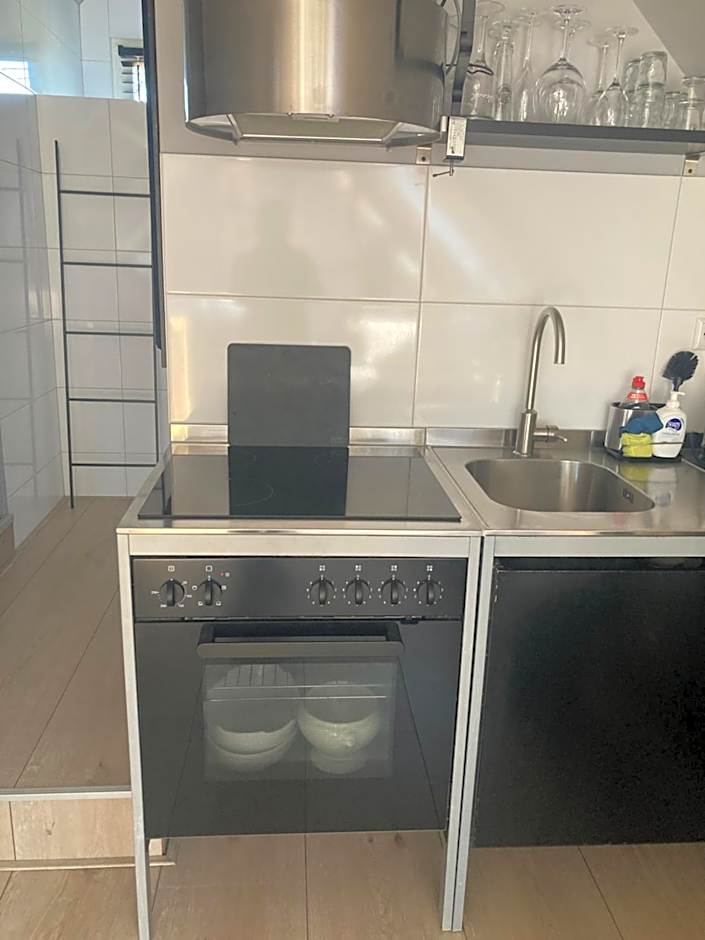 B&BOosterweg3 Studio - Free private parking