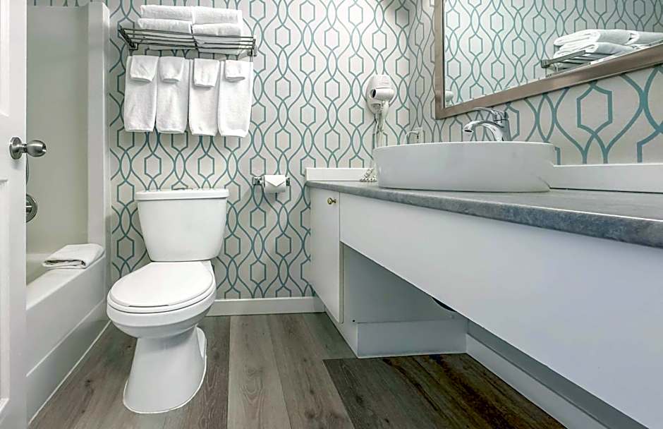 Coast Parksville Hotel