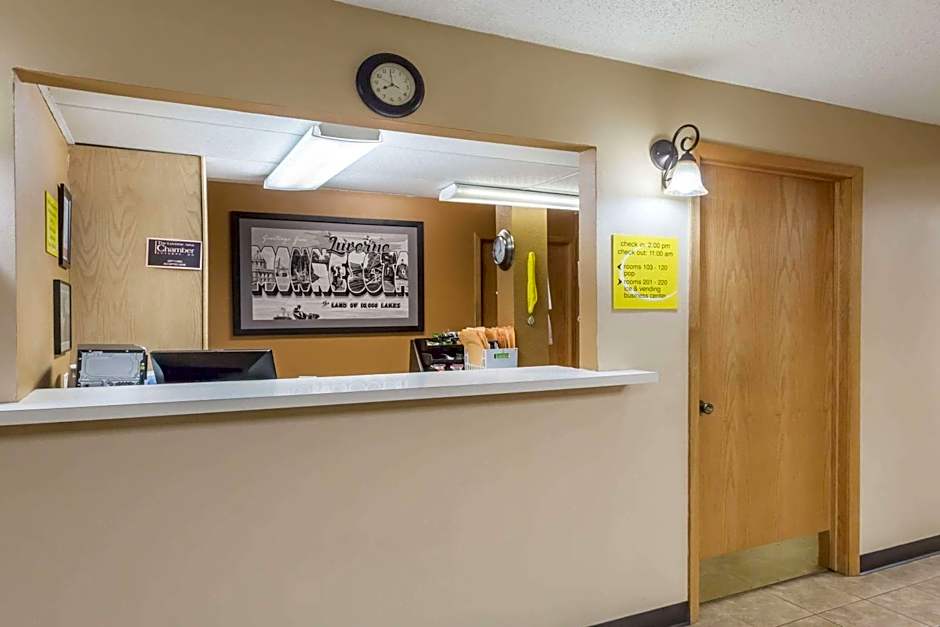 Super8 by Wyndham Luverne I90