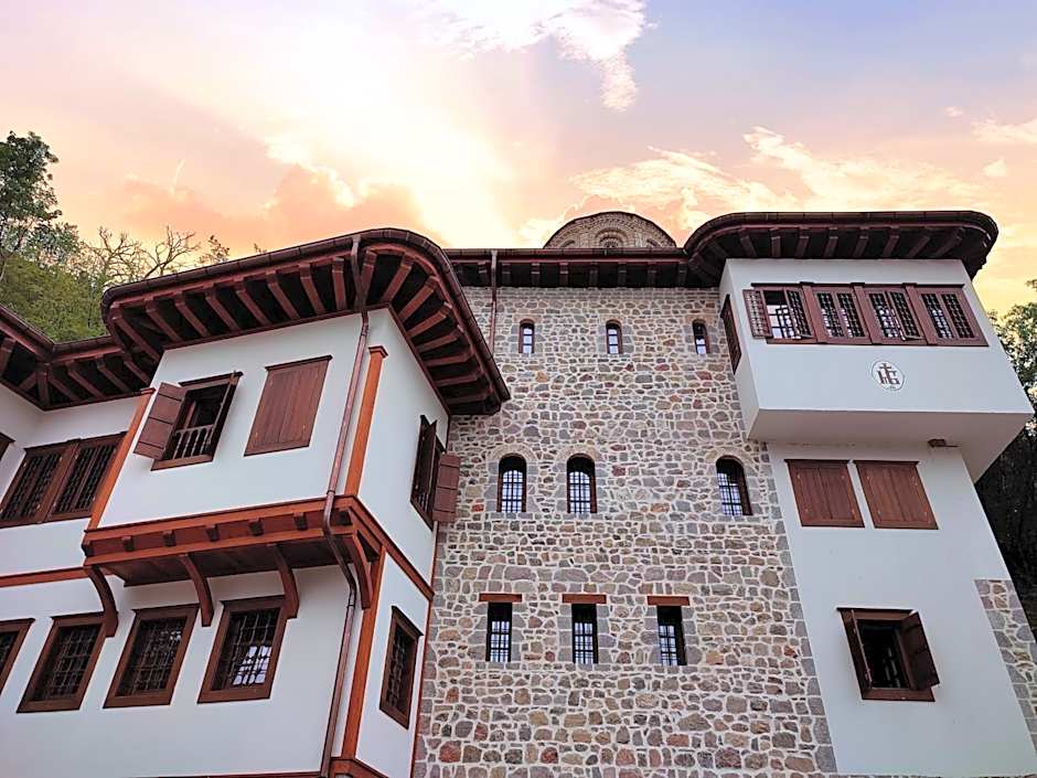 Guest Mansion, Гостински Палат