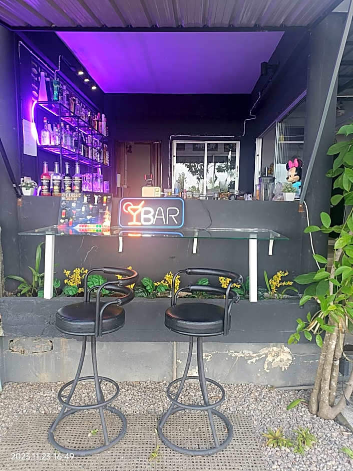 Funky Crab The River