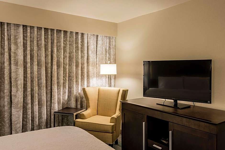 Hampton Inn By Hilton And Suites Jackson-Coliseum