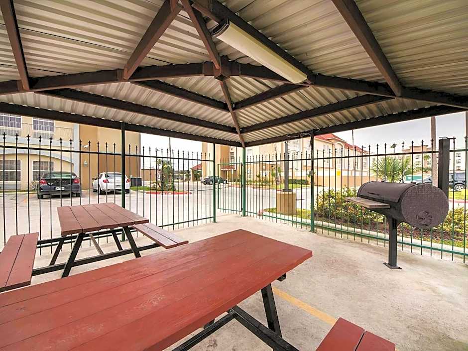 La Quinta Inn & Suites by Wyndham Pharr North McAllen