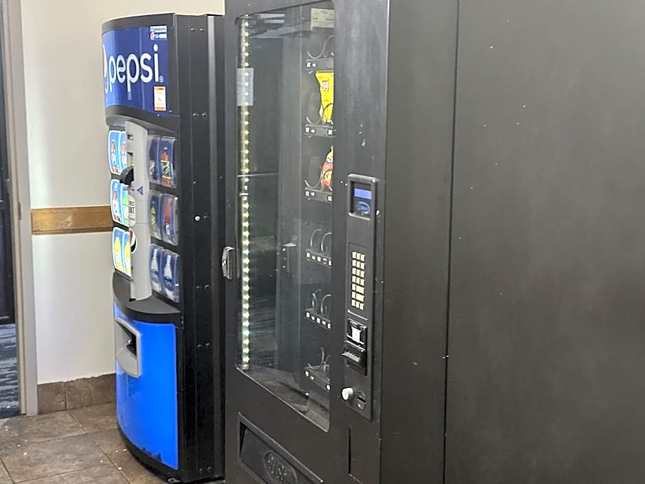 Red Roof Inn & Suites Middleborough