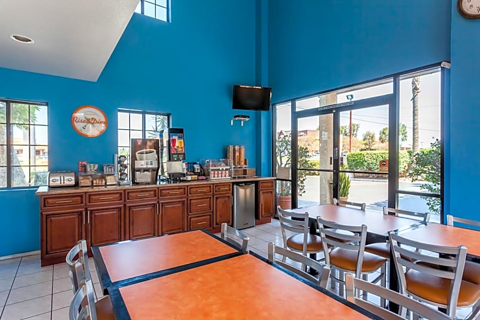 Howard Johnson by Wyndham Norco