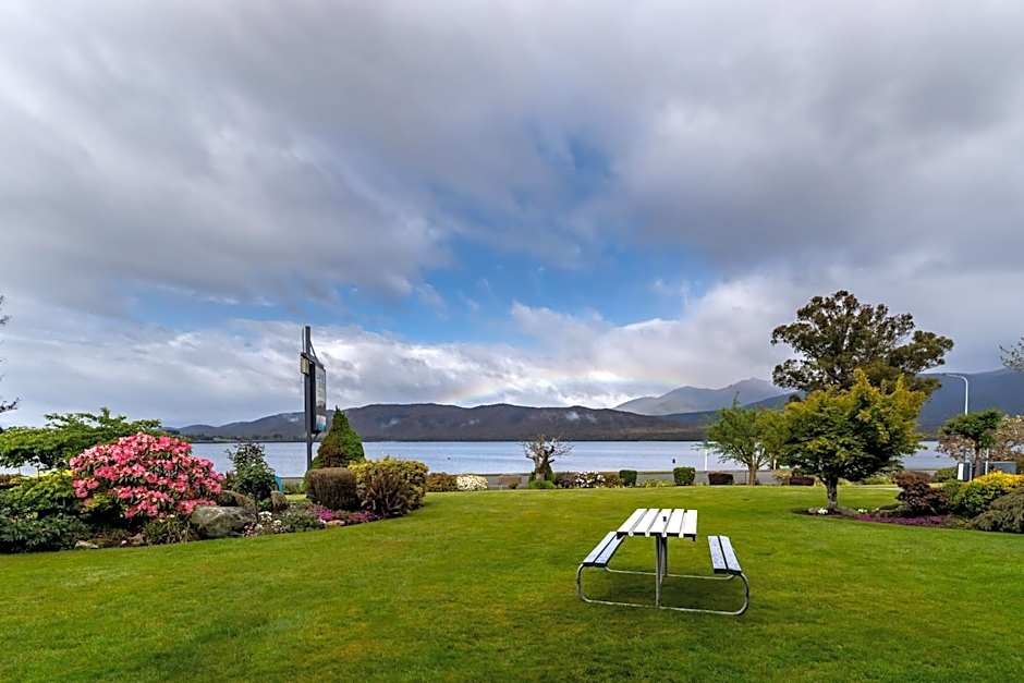 Lakeside Motel & Apartments