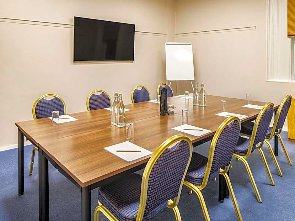 Mercure Maidstone Great Danes Hotel