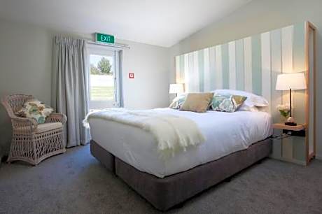 King Room with Patio