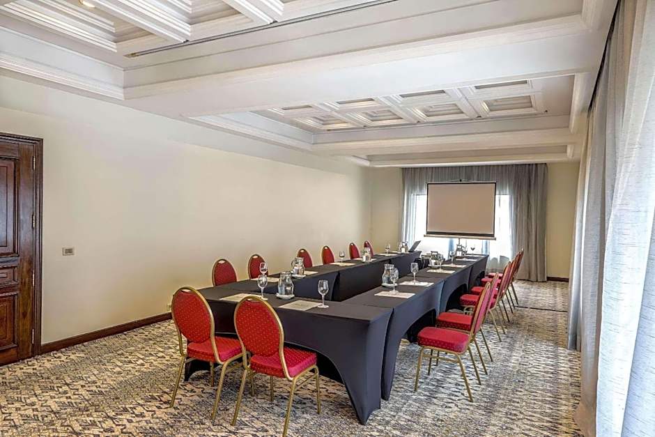 Radisson Montevideo Victoria Plaza Hotel