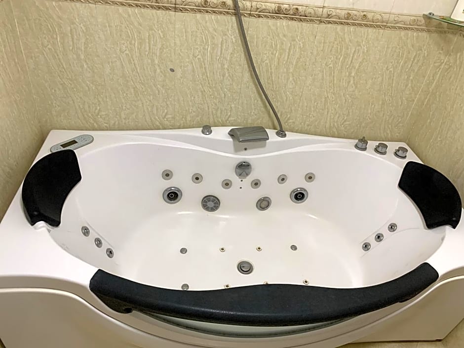 Hotel HƯƠNG PALACE