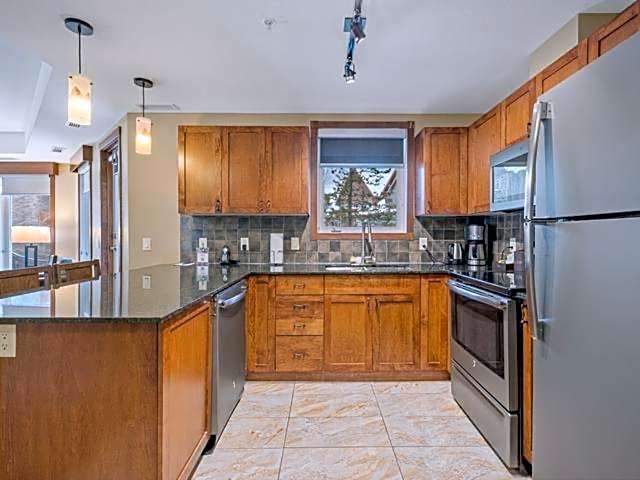 Sunny Tranquil Woods Turret in Falcon Crest Lodge