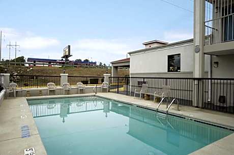 Days Inn by Wyndham Augusta/Fort Gordon