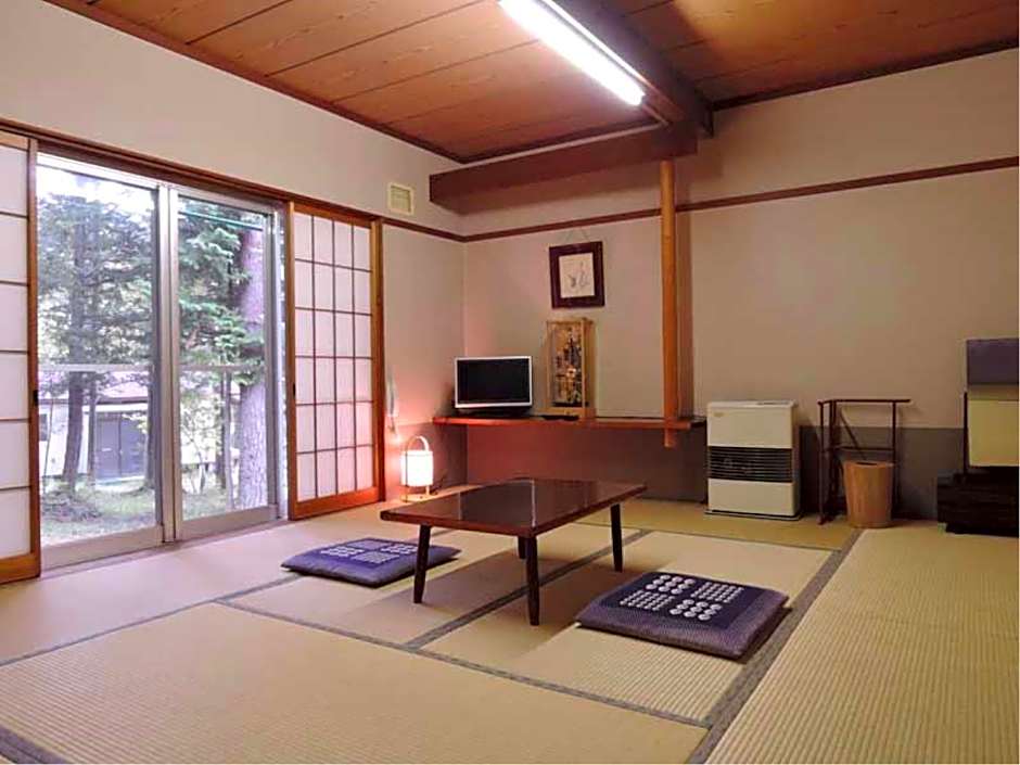 Ogute Lakeside Ryokan Shirasagiso