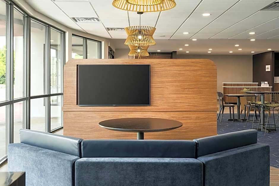 Courtyard by Marriott Brunswick